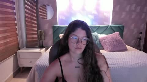 Alice online show from April 5, 12:46 pm