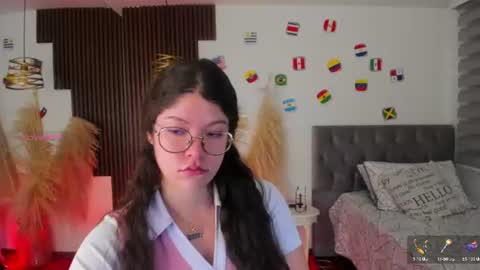 Snapshot of sweet_alicee__ chatting on July 6, 7:16 pm Alice online show from July 6, 7:16 pm