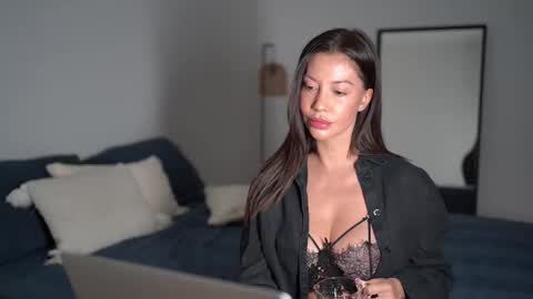 Snapshot of sweet_and_honest chatting on October 20, 3:23 pm Dorothea online show from October 20, 3:23 pm