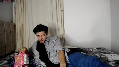 Snapshot of sweet_angels0 chatting on November 14, 3:27 am Andy online show from November 14, 3:27 am