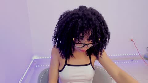 Snapshot of sweet_anie_04 chatting on January 12, 5:45 am Anie online show from January 12, 5:45 am