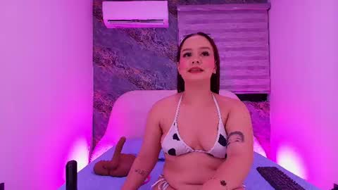Snapshot of sweet_ariel7 chatting on July 16, 3:01 am Ariel online show from July 16, 3:01 am