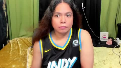 Snapshot of sweet_asiants_4u chatting on May 15, 11:12 pm izza izzasweet online show from May 15, 11:12 pm