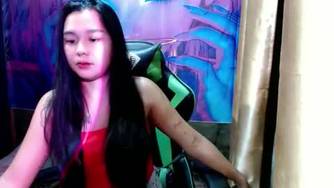 Snapshot of sweet_ayah18 chatting on February 27, 1:11 pm sweet_ayah18 online show from February 27, 1:11 pm