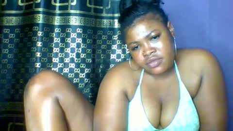 Snapshot of sweet_baby27 chatting on September 21, 2:35 am sweet baby online show from September 21, 2:35 am