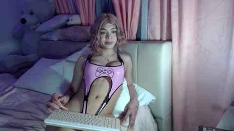 Snapshot of sweet_baby_yummy chatting on September 13, 12:21 am SWEET online show from September 13, 12:21 am