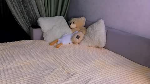 Alice online show from January 17, 4:43 pm