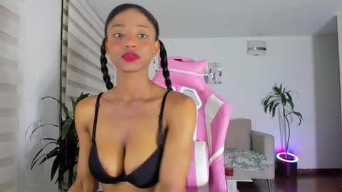 sweet_brunette88 online show from December 5, 11:40 pm