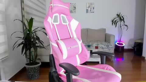 sweet_brunette88 online show from December 7, 2:42 am