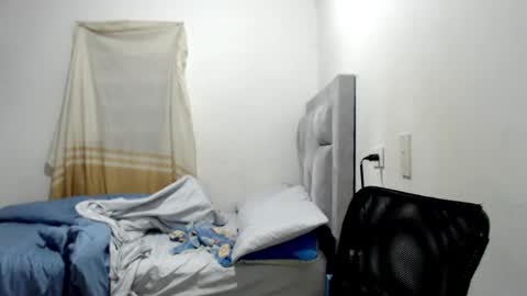 Snapshot of sweet_bunnyxx chatting on November 27, 4:25 am dulce online show from November 27, 4:25 am