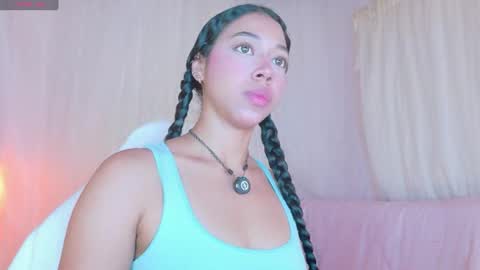 Snapshot of sweet_carine chatting on June 10, 2:05 pm camil online show from June 10, 2:05 pm