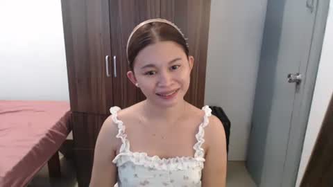 sweet_cassyxx online show from March 4, 9:26 am