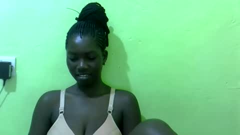 Snapshot of sweet_cherie1 chatting on February 5, 7:46 am sweet_cherie1 online show from February 5, 7:46 am