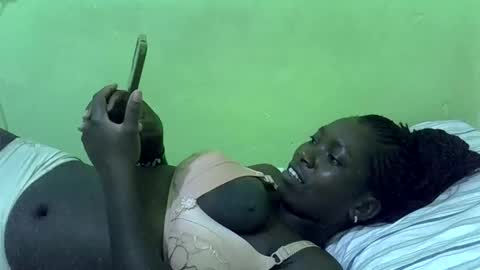 Snapshot of sweet_cherie1 chatting on February 5, 7:51 pm sweet_cherie1 online show from February 5, 7:51 pm