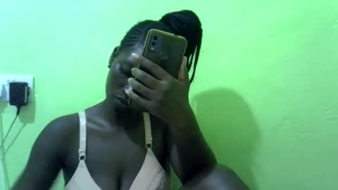 Snapshot of sweet_cherie1 chatting on February 12, 5:30 pm sweet_cherie1 online show from February 12, 5:30 pm