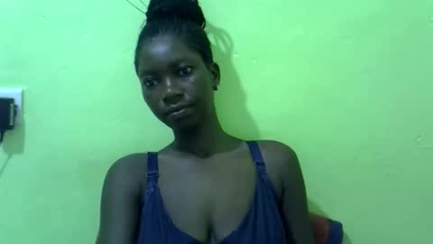 Snapshot of sweet_cherie1 chatting on February 16, 1:24 am sweet_cherie1 online show from February 16, 1:24 am