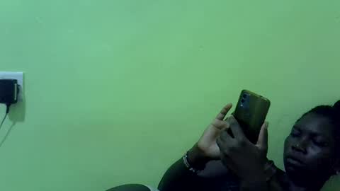 Snapshot of sweet_cherie1 chatting on February 19, 4:36 pm sweet_cherie1 online show from February 19, 4:36 pm