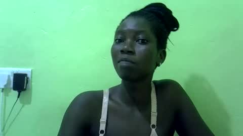 Snapshot of sweet_cherie1 chatting on February 21, 4:02 am sweet_cherie1 online show from February 21, 4:02 am