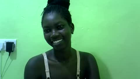 Snapshot of sweet_cherie1 chatting on February 22, 4:46 am sweet_cherie1 online show from February 22, 4:46 am