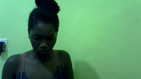 Snapshot of sweet_cherie1 chatting on February 25, 7:07 am sweet_cherie1 online show from February 25, 7:07 am