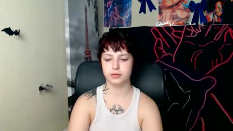 Snapshot of sweet_cherryg chatting on June 5, 6:42 am Ivy online show from June 5, 6:42 am