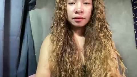 Snapshot of sweet_daisy04 chatting on March 8, 5:39 pm Daisy online show from March 8, 5:39 pm