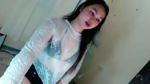 Snapshot of sweet_danicaa chatting on June 2, 2:24 am danice online show from June 2, 2:24 am