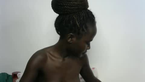 sweet_diva19 online show from October 30, 9:04 pm