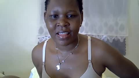 Snapshot of sweet_dori33 chatting on April 23, 8:55 pm sweet_dori33 online show from April 23, 8:55 pm