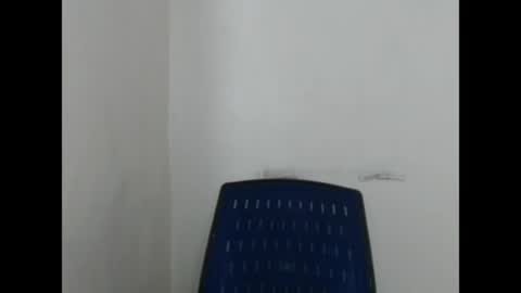 Snapshot of sweet_ebonycum chatting on April 27, 9:40 am sweet_ebonycum online show from April 27, 9:40 am