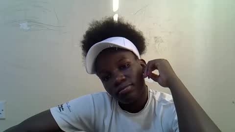 Snapshot of sweet_elisa001 chatting on May 10, 1:05 pm Edah online show from May 10, 1:05 pm