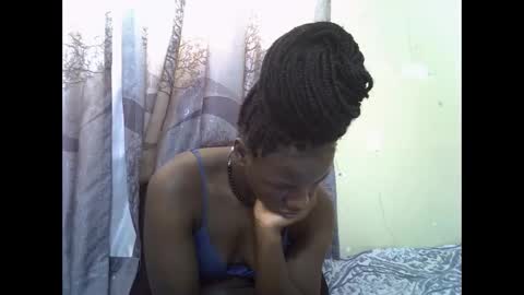 Snapshot of sweet_elisa001 chatting on May 16, 7:05 am Edah online show from May 16, 7:05 am