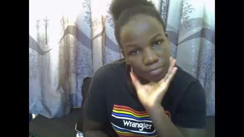 Snapshot of sweet_elisa001 chatting on June 4, 8:31 am Edah online show from June 4, 8:31 am