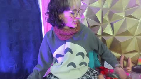 Snapshot of sweet_emmili chatting on December 6, 3:22 pm emmili online show from December 6, 3:22 pm