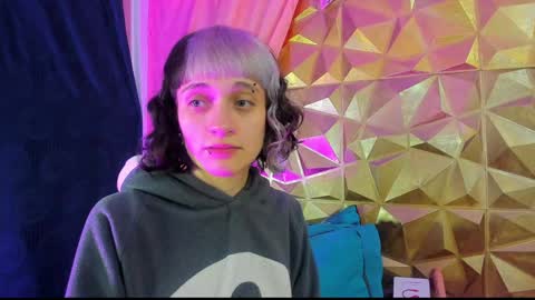 Snapshot of sweet_emmili chatting on January 5, 6:13 pm emmili online show from January 5, 6:13 pm