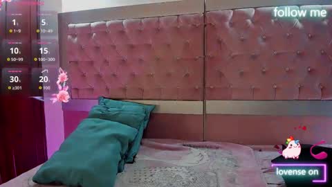  emmili  online show from February 6, 11:46 am