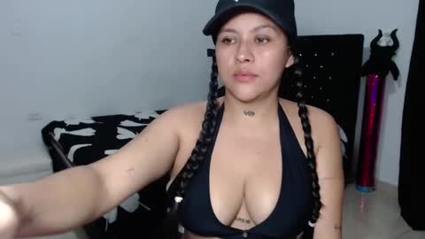 Snapshot of sweet_evil2025 chatting on January 23, 11:15 pm Diana online show from January 23, 11:15 pm