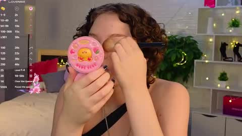 Snapshot of sweet_ferret chatting on May 3, 3:23 am Amely online show from May 3, 3:23 am