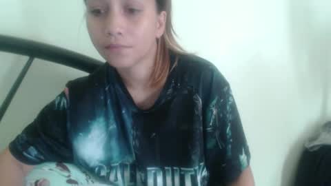 Snapshot of sweet_girlyxx chatting on January 2, 2:22 am girly online show from January 2, 2:22 am