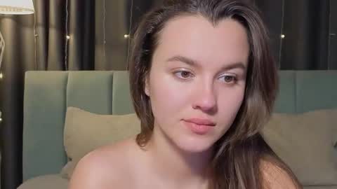 Snapshot of sweet_haeven chatting on April 26, 10:07 pm Im Mia.LOVELY PATTERNS 100 120 160 200 my toy buzzes from 2 tip online show from April 26, 10:07 pm