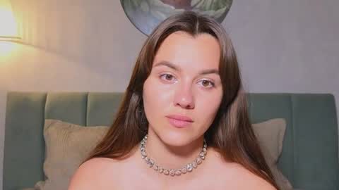 Snapshot of sweet_haeven chatting on June 21, 6:43 pm Im Mia.LOVELY PATTERNS 100 120 160 200 my toy buzzes from 2 tip online show from June 21, 6:43 pm