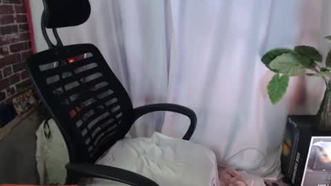 hanna mae online show from March 22, 11:08 pm