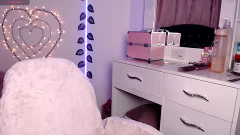 Hannah online show from March 12, 10:43 am