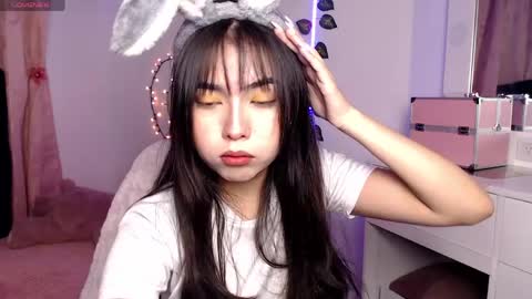 Hannah online show from March 28, 11:43 am