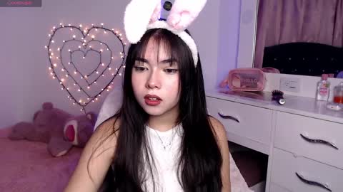 Hannah online show from March 30, 11:00 am