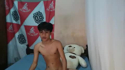 Snapshot of sweet_jassx chatting on April 8, 6:52 pm Sweet jassxxx online show from April 8, 6:52 pm