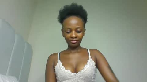 Snapshot of sweet_jovial chatting on May 18, 5:19 pm sweet_jovial online show from May 18, 5:19 pm