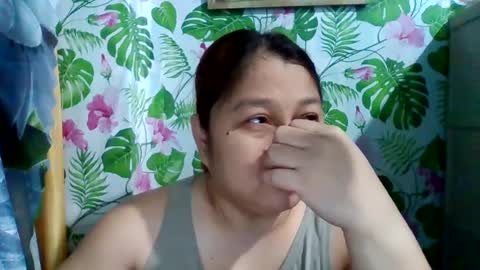 Snapshot of sweet_kayley chatting on January 6, 12:35 pm sweet_kayley online show from January 6, 12:35 pm