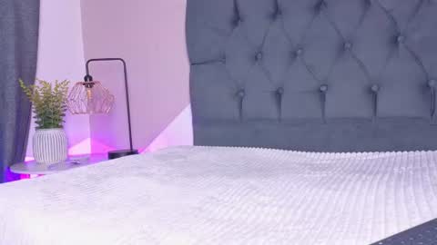 Snapshot of sweet_kitty_3 chatting on June 19, 8:12 pm sweet_kitty_3 online show from June 19, 8:12 pm
