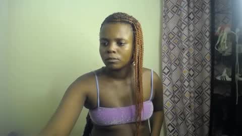 Snapshot of sweet_kush chatting on June 21, 6:10 pm Kush online show from June 21, 6:10 pm